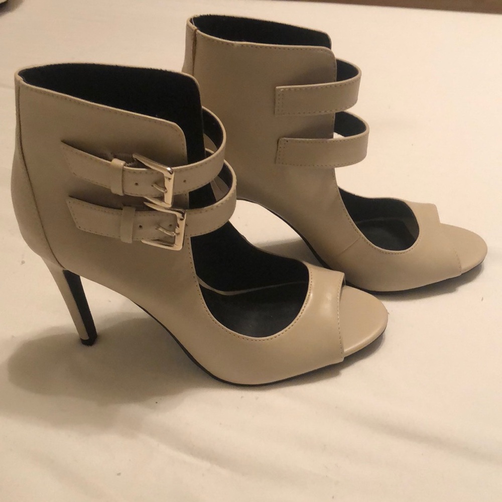 Tan heels